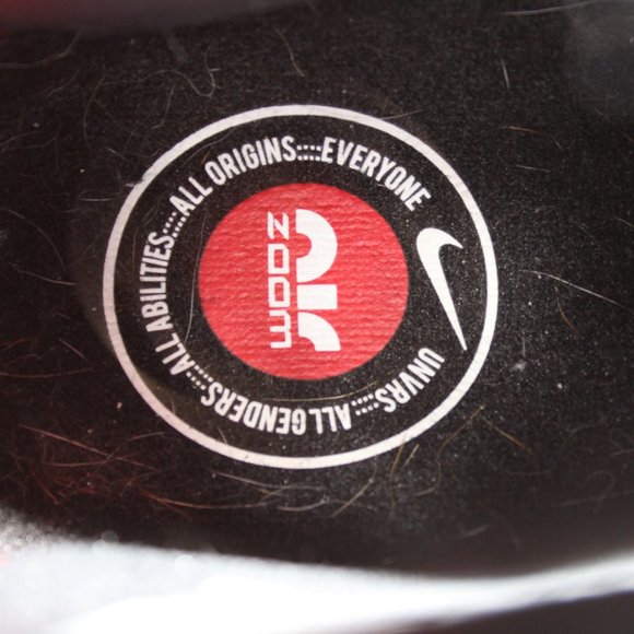 Nike Men’s Air Zoom UNVRS Light Fluorescent w Unique Back Flyease Velcro S6.5 - Picture 15 of 16